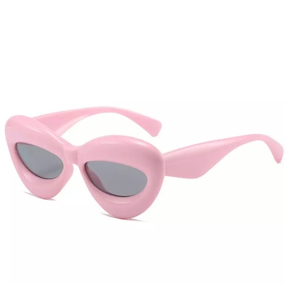 RETRO HOT SUNNIES LIPSTICK CATEYE SUNNIES AVAILABLE IN 3 CANDY COLORS - NEW - Picture 5 of 10